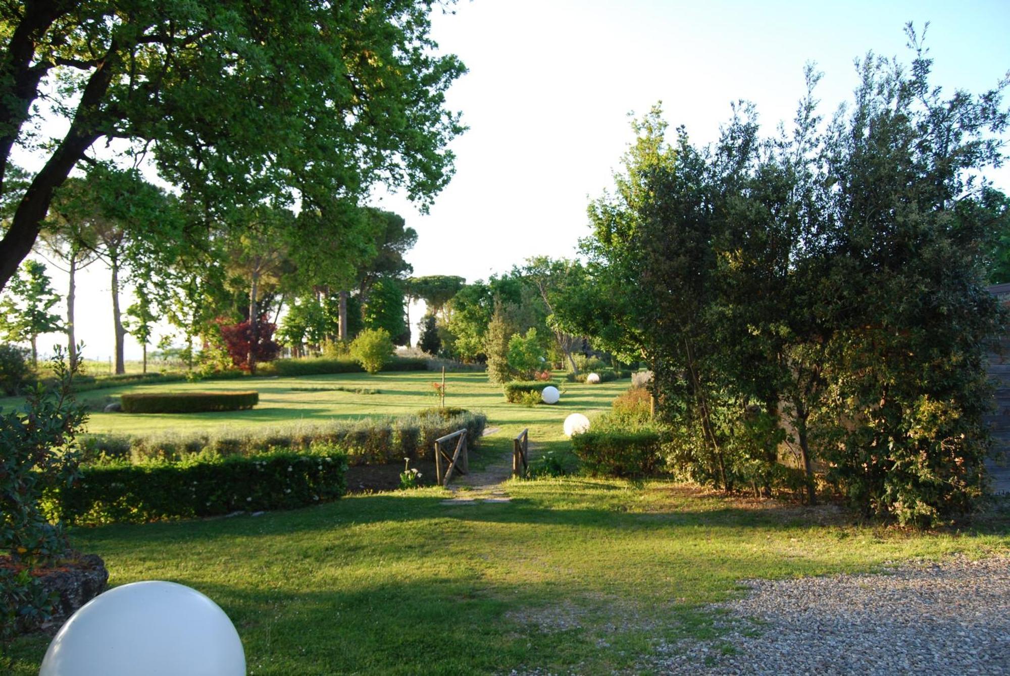 Villa Acquaviva Wine Resort Монтемерано Экстерьер фото