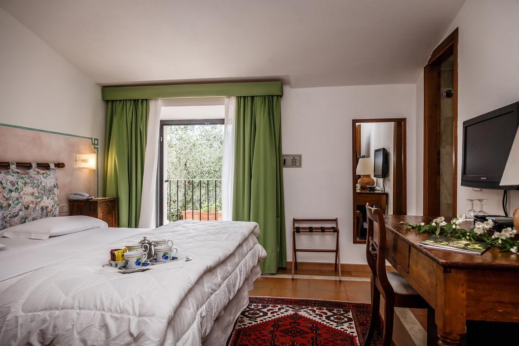 Villa Acquaviva Wine Resort Монтемерано Экстерьер фото