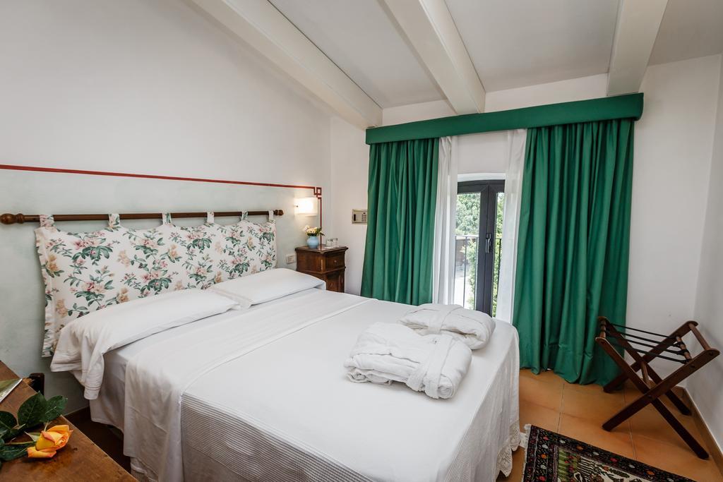 Villa Acquaviva Wine Resort Монтемерано Экстерьер фото