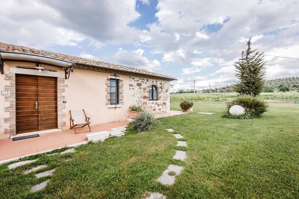 Villa Acquaviva Wine Resort Монтемерано Экстерьер фото