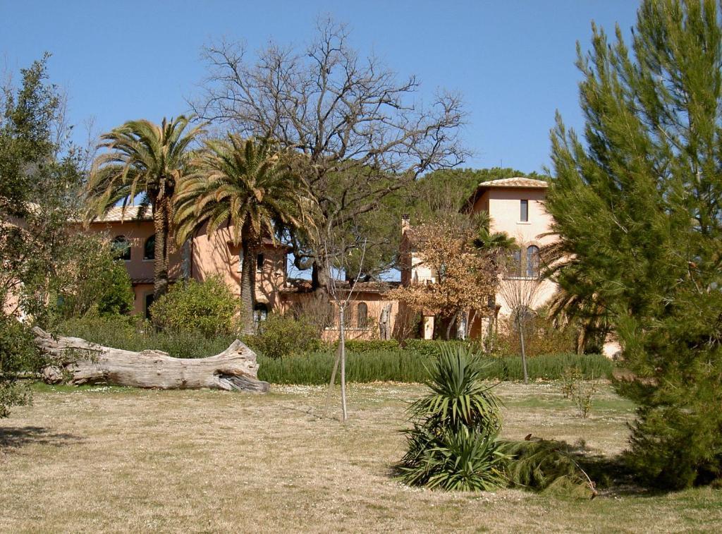 Villa Acquaviva Wine Resort Монтемерано Экстерьер фото